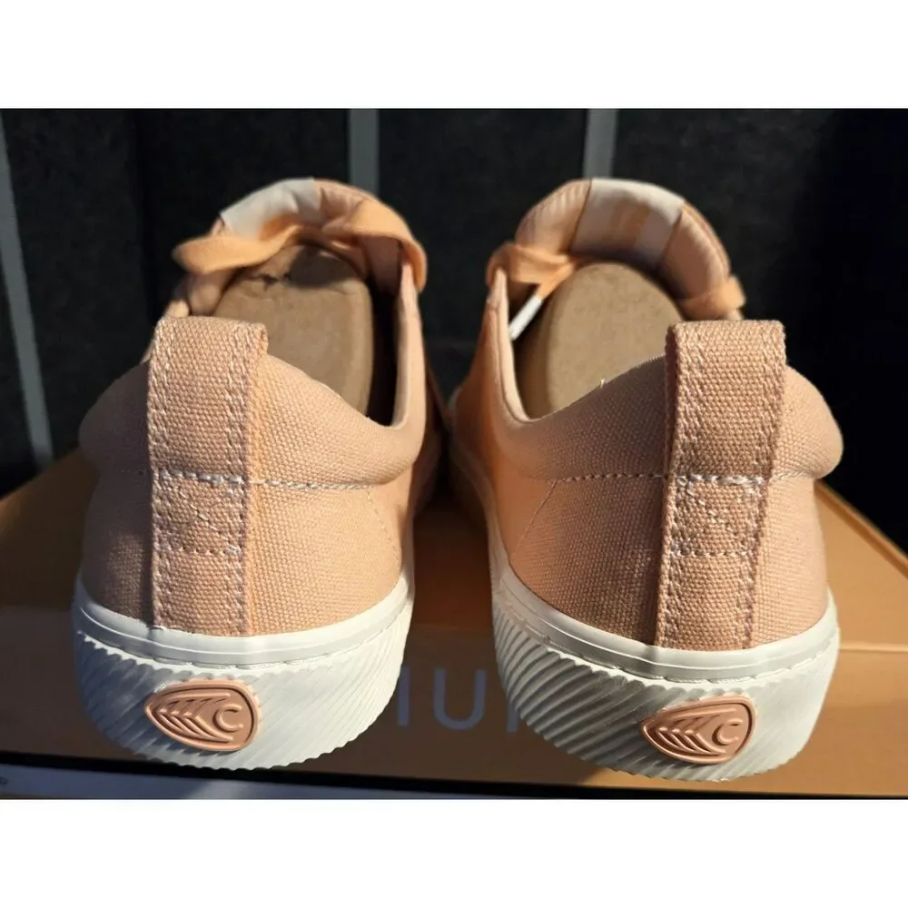 NIB Cariuma Pantone Colab - 10/11.5